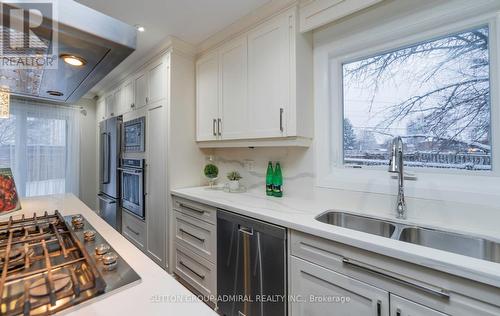 29 Roxborough Lane, Vaughan, ON - Indoor Photo Showing Kitchen With Double Sink