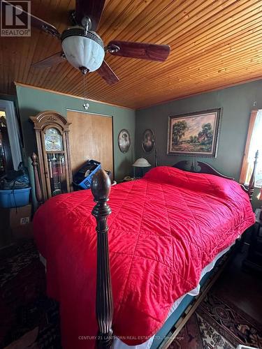 42 Sinclair Street, Belleville, ON - Indoor Photo Showing Bedroom