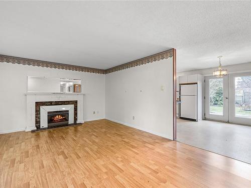 6988 Lancewood Ave, Lantzville, BC - Indoor Photo Showing Living Room With Fireplace