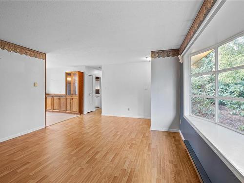 6988 Lancewood Ave, Lantzville, BC - Indoor Photo Showing Other Room