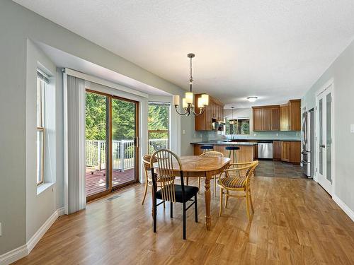 4974 Cotton Rd, Courtenay, BC - Indoor Photo Showing Dining Room