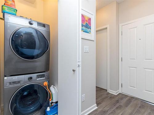 2470 Fern Way, Sooke, BC - Indoor Photo Showing Laundry Room