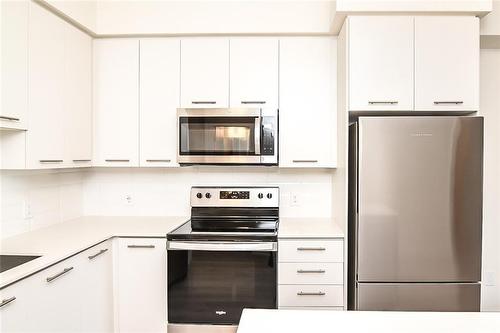 385 Winston Road|Unit #307, Grimsby, ON - Indoor Photo Showing Kitchen