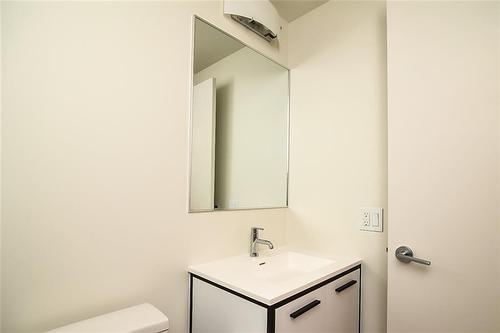 385 Winston Road|Unit #307, Grimsby, ON - Indoor Photo Showing Bathroom