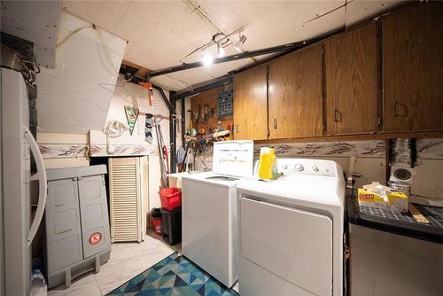 69 Cranbrook Drive, Hamilton, ON - Indoor Photo Showing Laundry Room