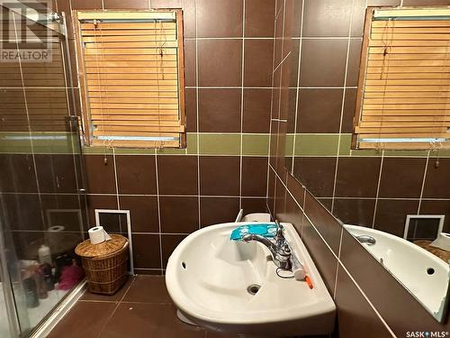 502 1St Street W, Meadow Lake, SK - Indoor Photo Showing Bathroom