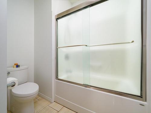 1519 Spruce Drive, Golden, BC - Indoor Photo Showing Bathroom