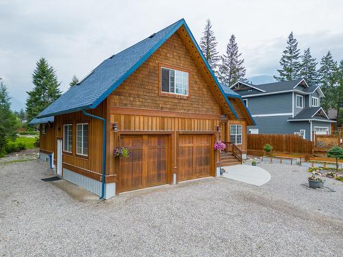 1519 Spruce Drive, Golden, BC - Outdoor