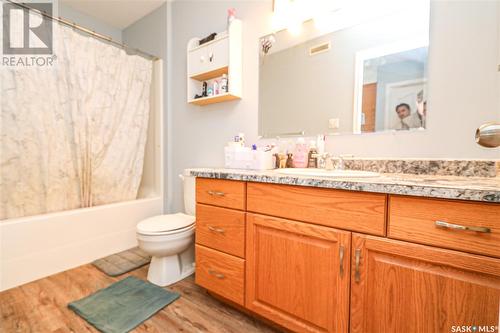 103 30 Russell Drive, Yorkton, SK - Indoor Photo Showing Bathroom