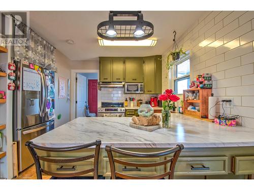 813 Regent Avenue, Enderby, BC - Indoor Photo Showing Kitchen