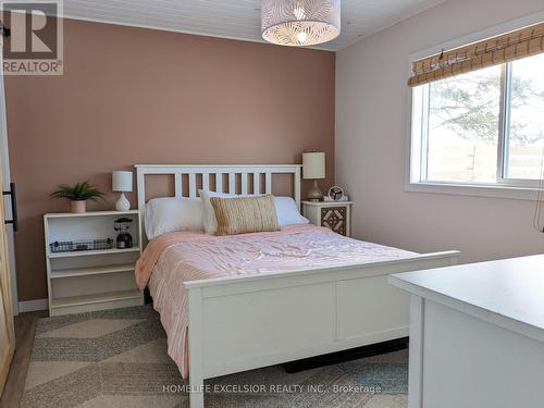 1145 Ramara 47 Road, Ramara, ON - Indoor Photo Showing Bedroom