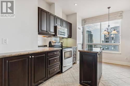 #1801 -350 Princess Royal Dr, Mississauga, ON - Indoor Photo Showing Kitchen With Upgraded Kitchen