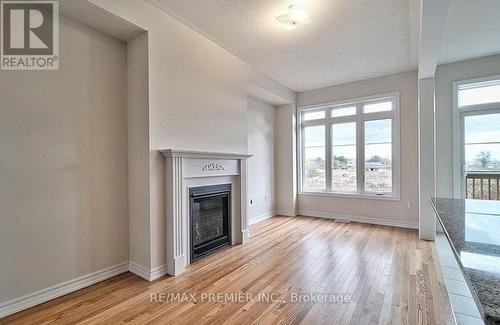 140 Sunset Terrace, Vaughan, ON - Indoor Photo Showing Living Room With Fireplace