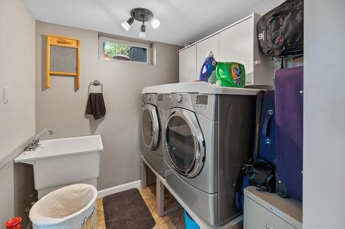 144 Chase Rd, Christina Lake, BC - Indoor Photo Showing Laundry Room