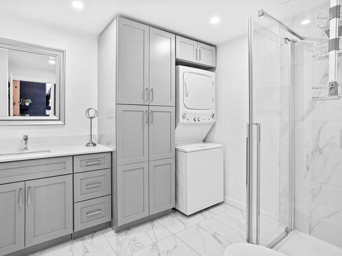 Bathroom - 234 Ch. Des Cormiers, Piedmont, QC - Indoor Photo Showing Laundry Room