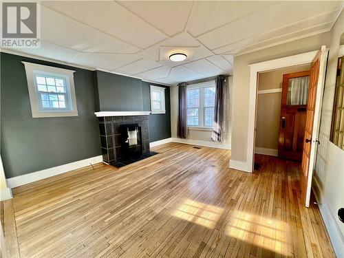 123 Pearl Street E, Brockville, ON - Indoor With Fireplace