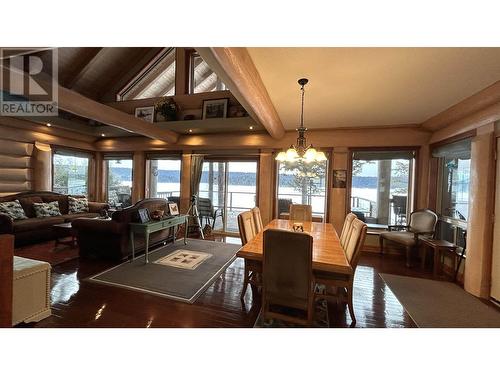3764 Emerald Crescent, Lac La Hache, BC - Indoor Photo Showing Dining Room