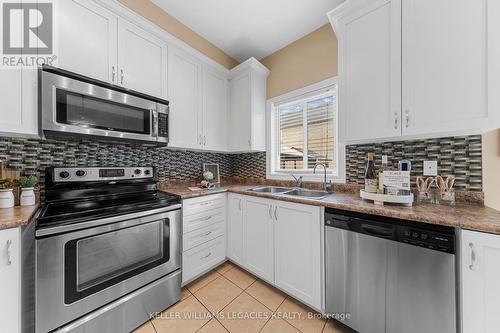 93 Chateau Dr, Vaughan, ON - Indoor Photo Showing Kitchen With Double Sink