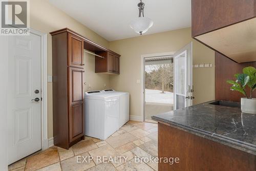 481 Lynden Road, Brant, ON - Indoor Photo Showing Laundry Room