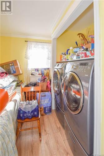 405 Rue Saint-Raphaël Nord, Sainte-Marie-Saint-Raphaël, NB - Indoor Photo Showing Laundry Room
