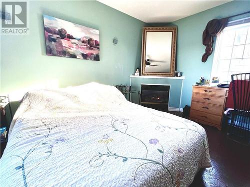 107 Beck Shore Road, Perth, ON - Indoor Photo Showing Bedroom