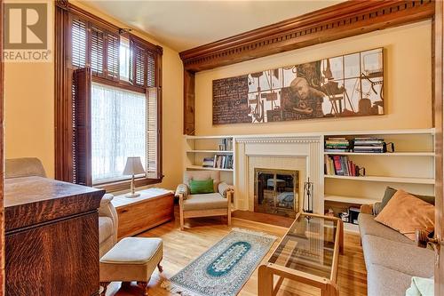 80 Munroe Avenue E, Renfrew, ON - Indoor With Fireplace