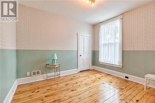 80 Munroe Avenue E, Renfrew, ON - Indoor Photo Showing Other Room