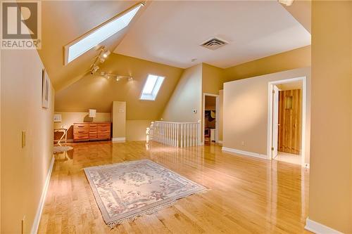 80 Munroe Avenue E, Renfrew, ON - Indoor Photo Showing Other Room