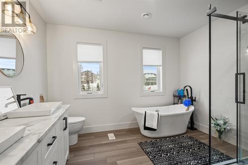 16 Tranquil Place, Paradise, NL - Indoor Photo Showing Bathroom