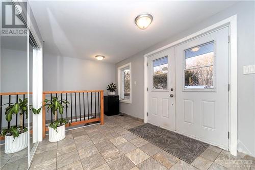 1018 Bayview Drive, Ottawa, ON - Indoor Photo Showing Other Room