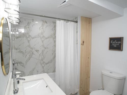 137 Glendale Crescent, Thunder Bay, ON - Indoor Photo Showing Bathroom