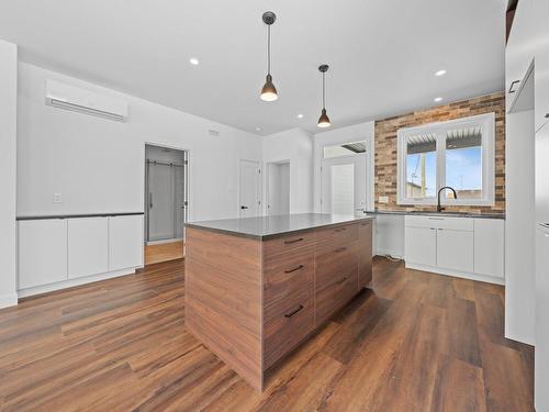 Cuisine - 980 Rue Du Campanile, Drummondville, QC - Indoor Photo Showing Kitchen With Upgraded Kitchen
