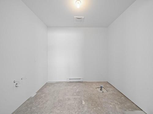 Salle de bains - 980 Rue Du Campanile, Drummondville, QC - Indoor Photo Showing Other Room