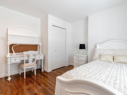 Chambre Ã Â coucher - 32 Rue Du Chambertin, Kirkland, QC - Indoor Photo Showing Bedroom