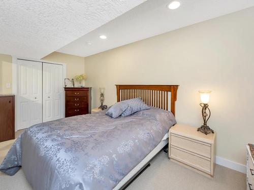 2548 Kinnoull Cres, Mill Bay, BC - Indoor Photo Showing Bedroom
