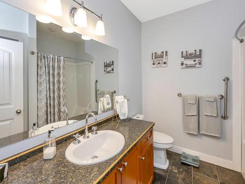 2548 Kinnoull Cres, Mill Bay, BC - Indoor Photo Showing Bathroom