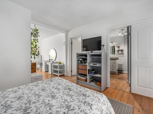 332 Tingley Street, Ashcroft, BC - Indoor Photo Showing Bedroom