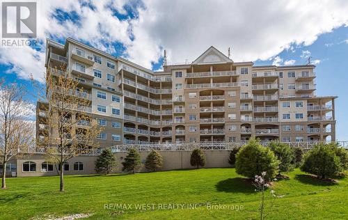 #313 -354 Atherley Rd, Orillia, ON - Outdoor With Balcony With Facade