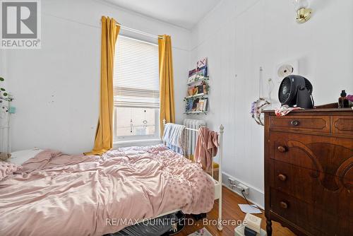 117 Bridge Street W, Belleville, ON - Indoor Photo Showing Bedroom