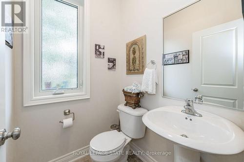 102 - 6186 Dorchester Road, Niagara Falls, ON - Indoor Photo Showing Bathroom
