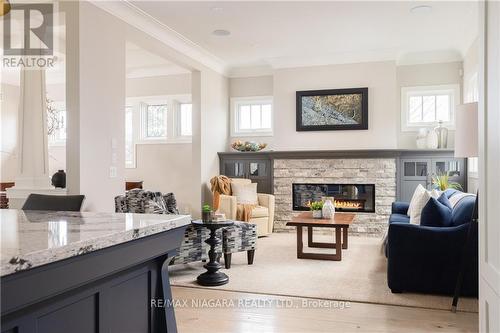 32 Breckenridge Blvd, St. Catharines, ON - Indoor Photo Showing Living Room With Fireplace