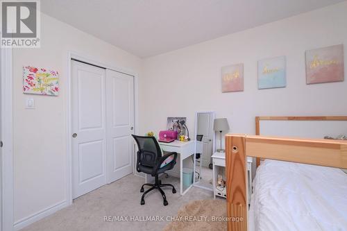 100 Knight St, New Tecumseth, ON - Indoor Photo Showing Bedroom