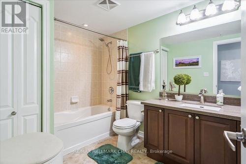 #311 -39 Ferndale Dr S, Barrie, ON - Indoor Photo Showing Bathroom
