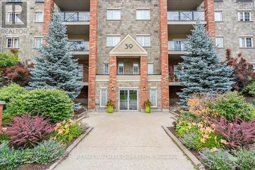 311 - 39 Ferndale Drive S, Barrie, ON - Outdoor With Balcony With Facade