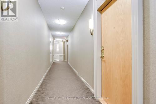 406 - 2 Edith Drive, Toronto, ON - Indoor Photo Showing Other Room