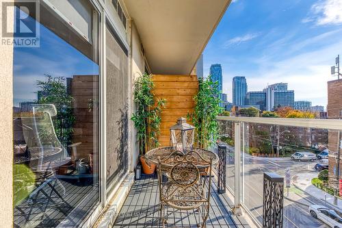 #406 -2 Edith Dr, Toronto, ON - Outdoor With Exterior