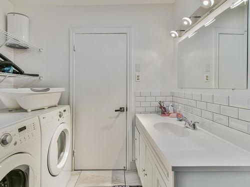 Bathroom - 175  - 177 Rue Mcvey, Montréal (Lasalle), QC - Indoor Photo Showing Laundry Room