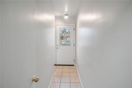Main floor private entrance way - 19 Fawell Avenue, St. Catharines, ON - Indoor Photo Showing Other Room