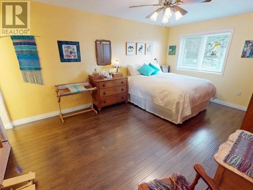 4827 Balsam Street, Texada Island, BC - Indoor Photo Showing Bedroom