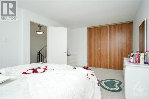 76 Greenboro Crescent, Ottawa, ON - Indoor Photo Showing Bedroom